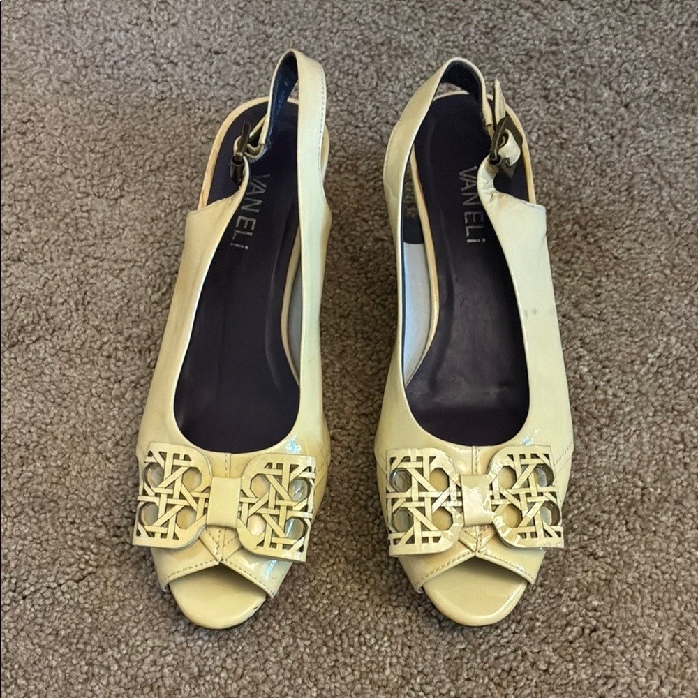 Vaneli Peep Toe Heels Vintage size 6.5